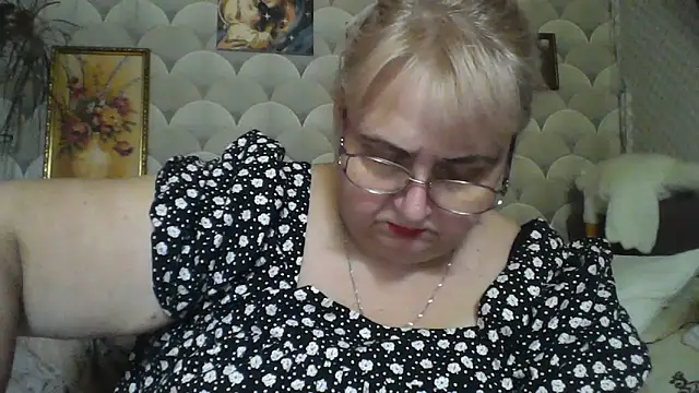 MarinaFarina53 online show from June 27, 2026, 6:29 am