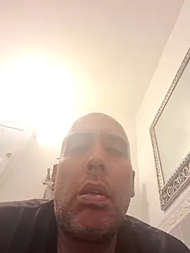 Mikeyjoe2840 online show from May 11, 2026, 8:28 pm