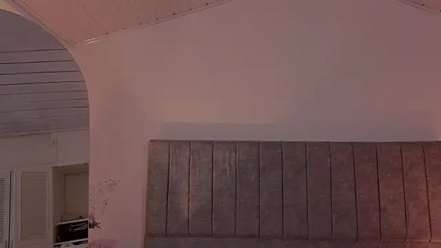 Snapshot of Antonella_1998 chatting on June 27, 2026, 1:06 pm Antonella 1998 online show from June 27, 2026, 1:06 pm