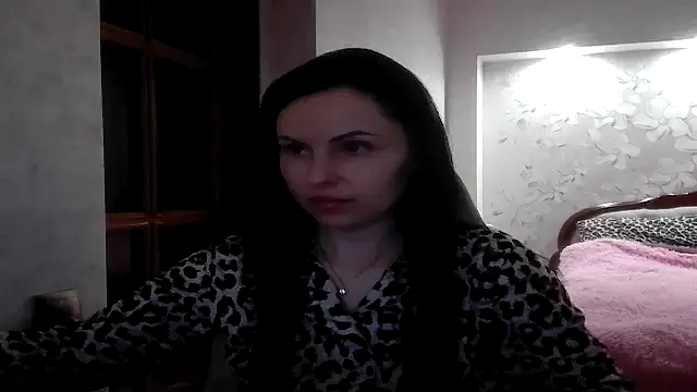 Snapshot of viktoria11x chatting on June 7, 2026, 10:24 pm viktoria11x online show from June 7, 2026, 10:24 pm