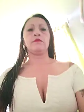 Snapshot of Vely_ chatting on June 10, 2026, 7:24 pm Vely online show from June 10, 2026, 7:24 pm