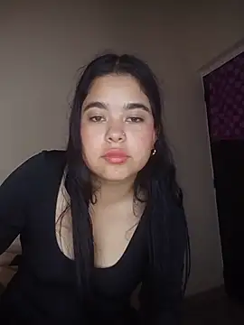 Snapshot of MiiaHott_W chatting on June 3, 2026, 2:33 pm MiiaHott W online show from June 3, 2026, 2:33 pm