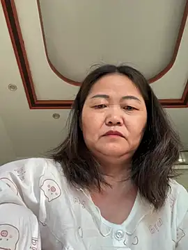 Snapshot of hannzn chatting on June 15, 2026, 10:23 pm hannzn online show from June 15, 2026, 10:23 pm