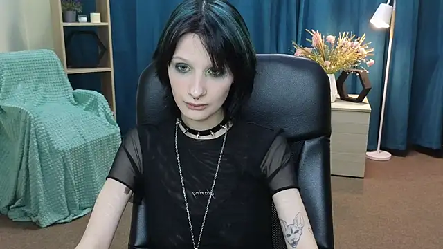 PearleneBolfa online show from May 11, 2026, 4:15 pm