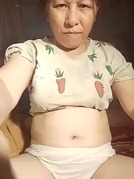 Snapshot of girl_cute69 chatting on June 15, 2026, 3:31 am girl cute69 online show from June 15, 2026, 3:31 am