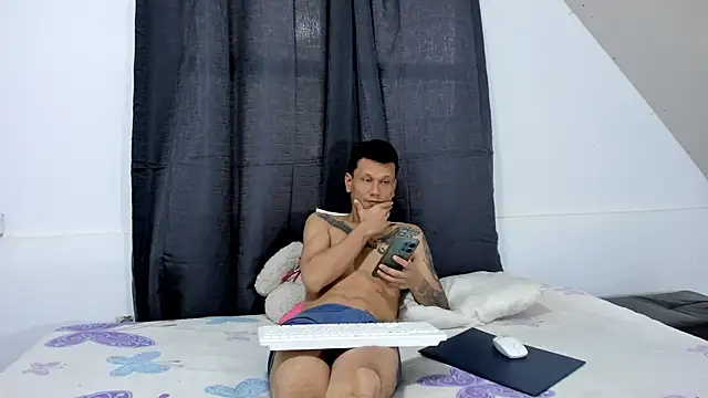 Snapshot of HannaSexMatheuw chatting on July 1, 2026, 3:01 pm HannaSexMatheuw online show from July 1, 2026, 3:01 pm