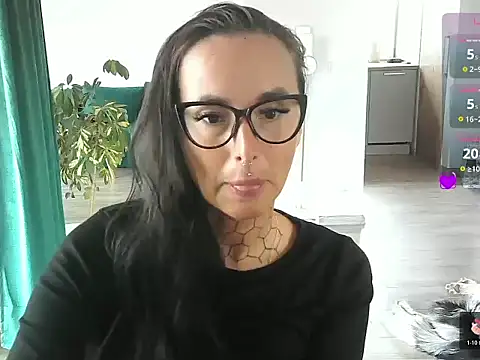 tattooedKika online show from May 11, 2026, 7:25 am