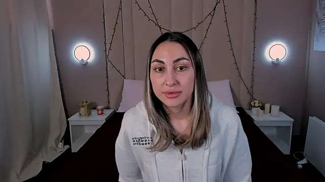Snapshot of Fly_ari chatting on May 14, 2026, 9:05 am Fly ari online show from May 14, 2026, 9:05 am