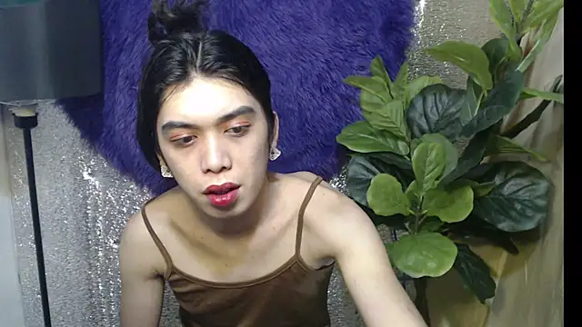 RoseAmarie online show from June 12, 2026, 6:23 am