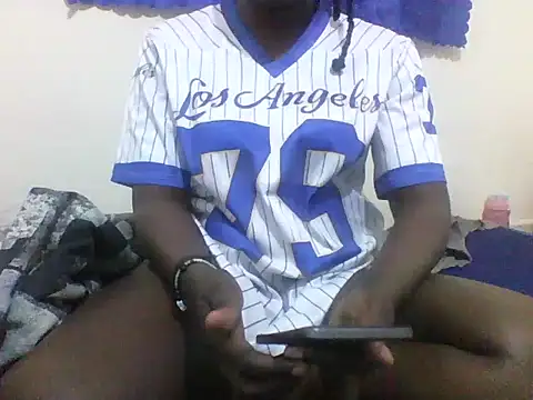 Snapshot of aya8702 chatting on May 10, 2026, 7:24 am aya8702 online show from May 10, 2026, 7:24 am