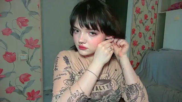 Snapshot of DarkxFoxy chatting on June 8, 2026, 3:23 pm DarkxFoxy online show from June 8, 2026, 3:23 pm