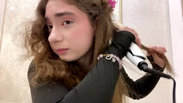 Rosie Sweety online show from May 12, 2026, 5:21 pm