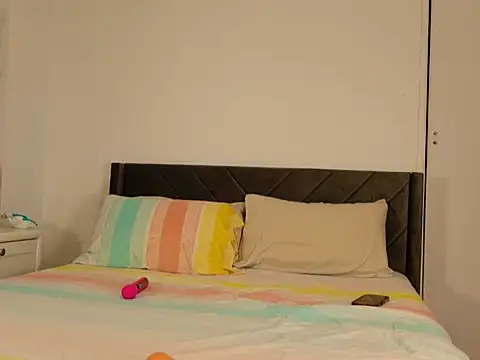 pink saray online show from May 26, 2026, 1:23 am