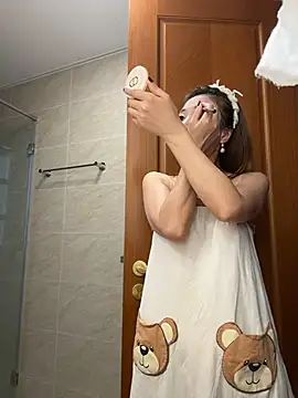 okgirl 23 online show from June 4, 2026, 12:05 am