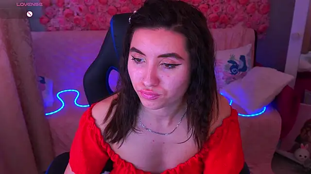 Lola Leeee online show from May 11, 2026, 1:06 pm
