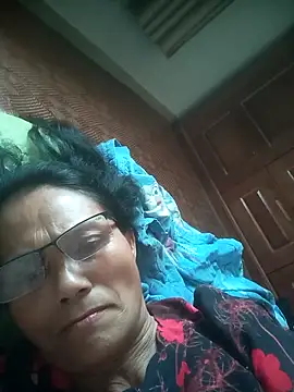 Vieekee online show from June 8, 2026, 6:03 am