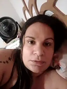 Ariela1122 online show from May 10, 2026, 3:39 pm