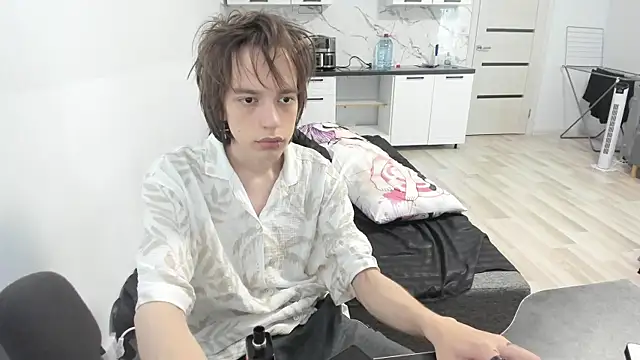 Snapshot of Nolan_Sagee chatting on June 14, 2026, 7:10 am Nolan Sagee online show from June 14, 2026, 7:10 am