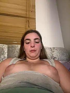 Snapshot of LexiXXoo chatting on June 22, 2026, 9:45 pm LexiXXoo online show from June 22, 2026, 9:45 pm