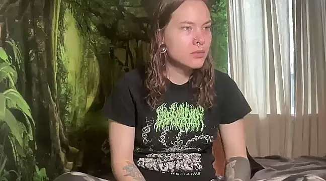 Snapshot of mo0ngoddess chatting on February 27, 2025, 12:21 am mo0ngoddess online show from February 27, 2025, 12:21 am