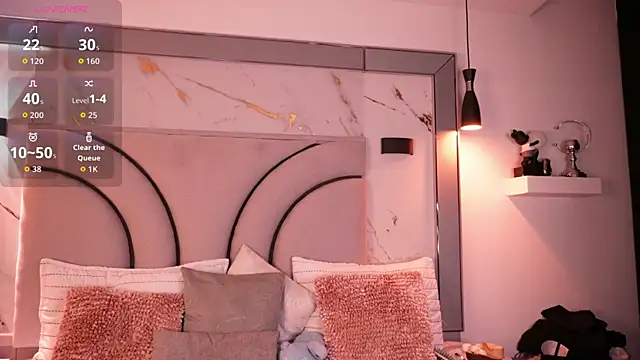 Helena Whaite online show from May 12, 2026, 2:14 pm