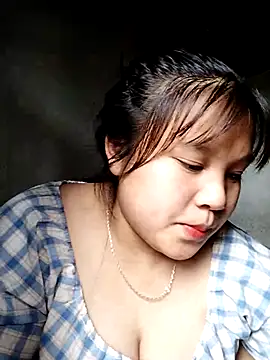 lybaby11 online show from May 12, 2026, 5:37 am