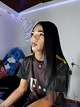 violeta E  online show from May 12, 2026, 4:09 am