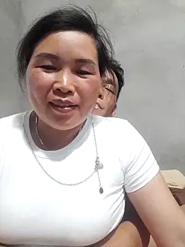 Snapshot of myle-couple22 chatting on May 17, 2026, 4:03 pm myle-couple22 online show from May 17, 2026, 4:03 pm