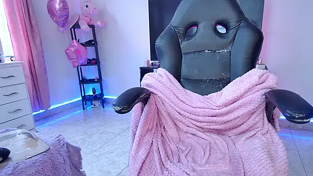 Barbie20  online show from May 16, 2026, 1:32 pm