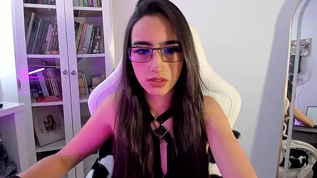 Snapshot of AgathaBlair chatting on May 20, 2026, 12:11 pm AgathaBlair online show from May 20, 2026, 12:11 pm