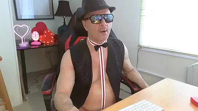 hotdadbod online show from February 14, 2025, 9:21 pm