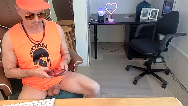 hotdadbod online show from February 2, 2026, 9:24 pm