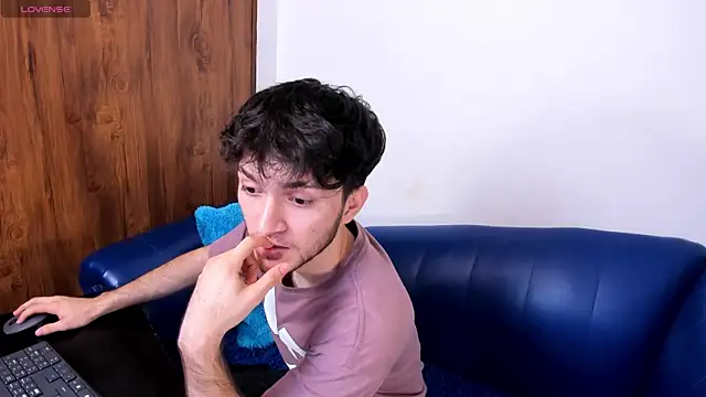 kavencastro online show from May 26, 2026, 5:03 am