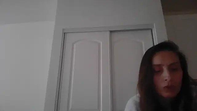 Luxeluvly online show from May 13, 2026, 2:14 pm