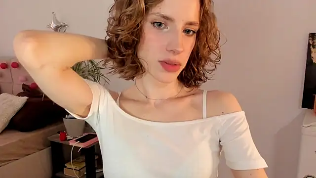 Snapshot of imogensy chatting on June 14, 2026, 2:19 pm imogensy online show from June 14, 2026, 2:19 pm