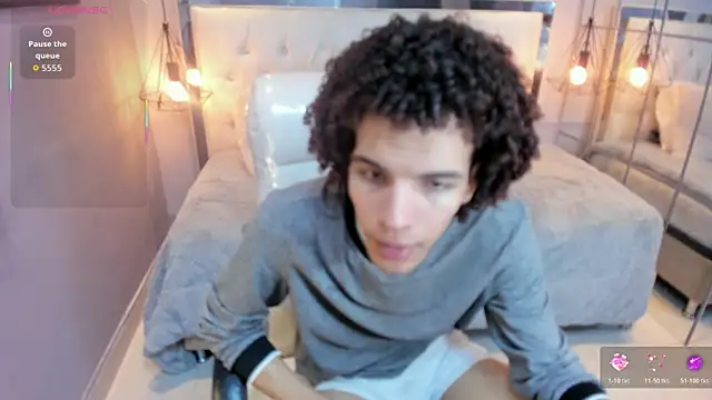 Snapshot of felix_haze chatting on June 18, 2026, 5:28 pm felix haze online show from June 18, 2026, 5:28 pm