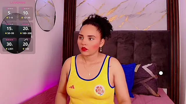 Snapshot of Sol__Latina chatting on June 19, 2026, 3:33 am Sol Latina online show from June 19, 2026, 3:33 am