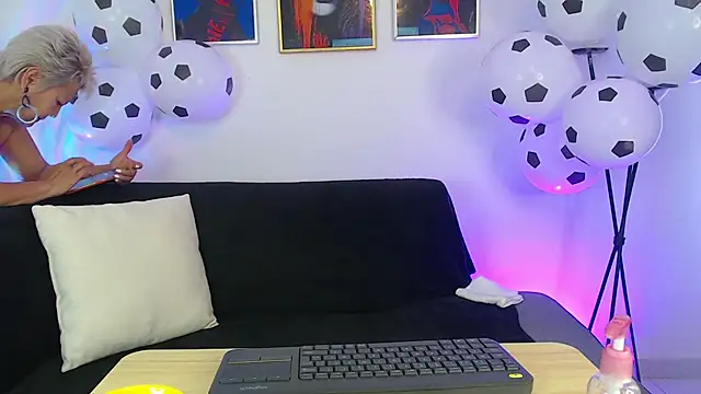 Jacky Smith1 online show from July 2, 2026, 6:58 pm