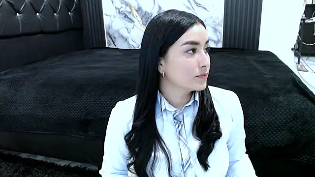 MiaReinig09 online show from June 9, 2026, 11:16 pm