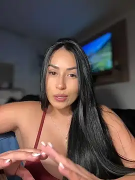 areviklusine1 online show from April 18, 2026, 3:43 am