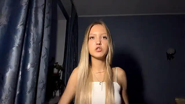NievesHackey online show from June 16, 2026, 3:47 pm