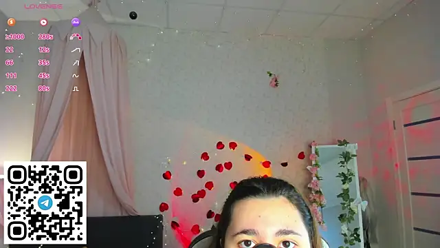 Snapshot of Ayleen_Gece chatting on June 11, 2026, 3:15 am Ayleen Gece online show from June 11, 2026, 3:15 am