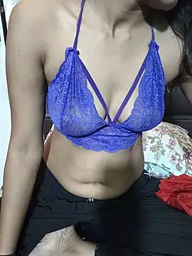 Snapshot of Bipasha_Vasu chatting on June 20, 2026, 6:11 pm Bipasha Vasu online show from June 20, 2026, 6:11 pm