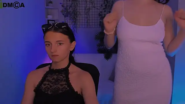 caroline honeyy online show from July 29, 2026, 10:52 pm