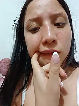 mileidy0106 online show from May 24, 2026, 1:10 am