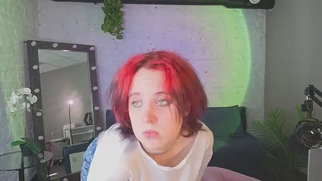 ScarlettSparkss online show from June 5, 2026, 6:52 am