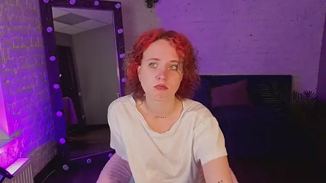 ScarlettSparkss online show from June 17, 2026, 5:32 am