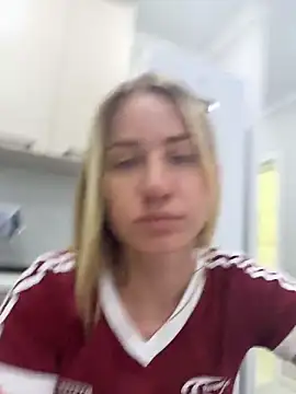 Snapshot of AnnaMist_ chatting on June 11, 2026, 2:59 pm AnnaMist online show from June 11, 2026, 2:59 pm