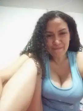 Snapshot of paulett15 chatting on May 15, 2026, 2:29 am paulett15 online show from May 15, 2026, 2:29 am