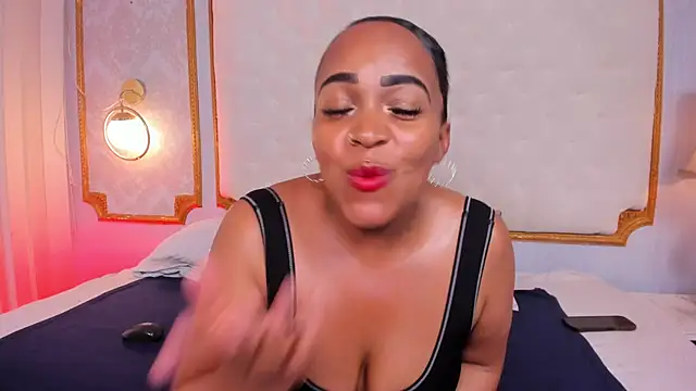 Snapshot of rouses_malih chatting on June 2, 2026, 6:43 pm rouses malih online show from June 2, 2026, 6:43 pm